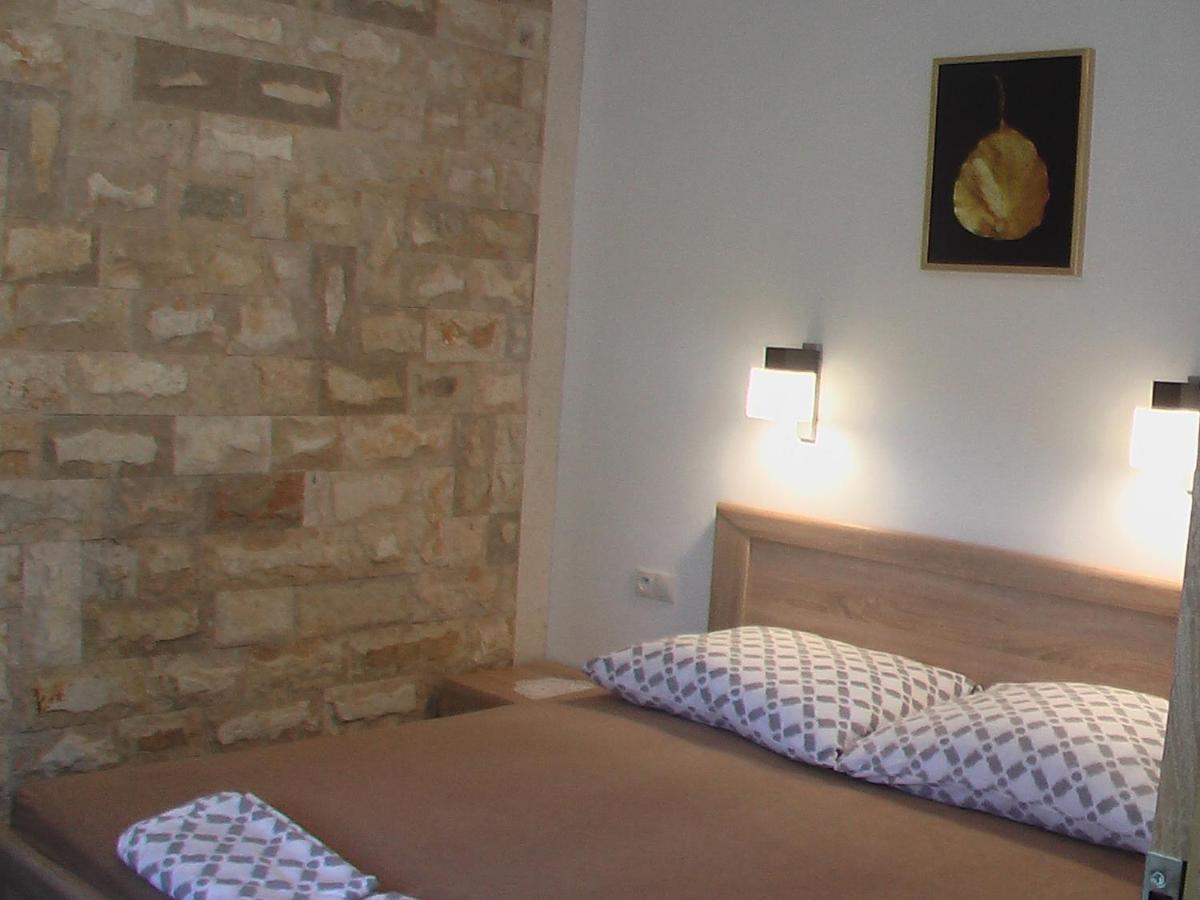 Ferienwohnung Jamnik Ražanj Exterior foto