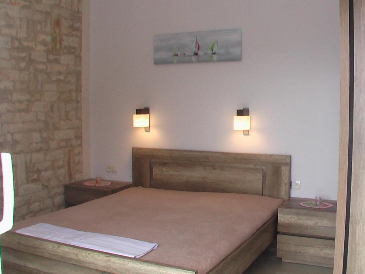 Ferienwohnung Jamnik Ražanj Exterior foto